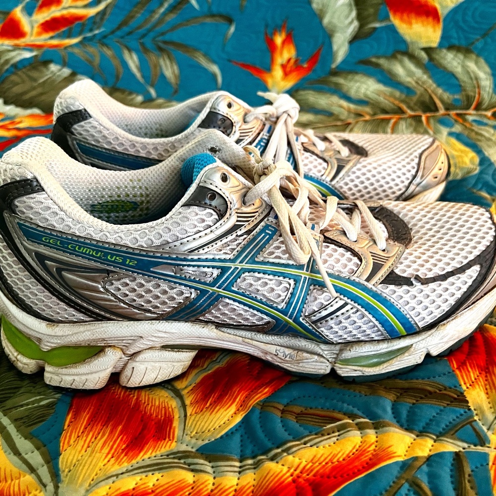 Asics Gel Cumulus 12 Running Shoes. White/Brilliant Blue/Lime W Size 10.5